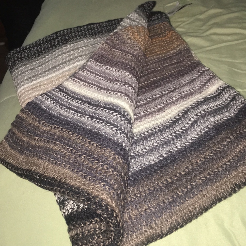 Charlie Paige infinity scarf